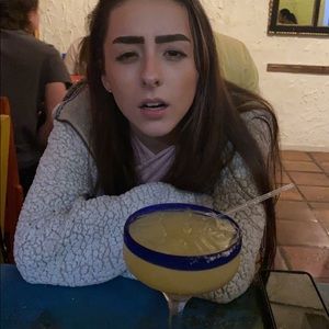 Meet your Posher, Annie